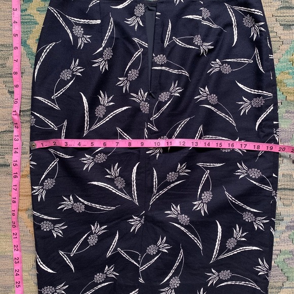 Ann Taylor Pencil Skirt - Picture 2 of 7